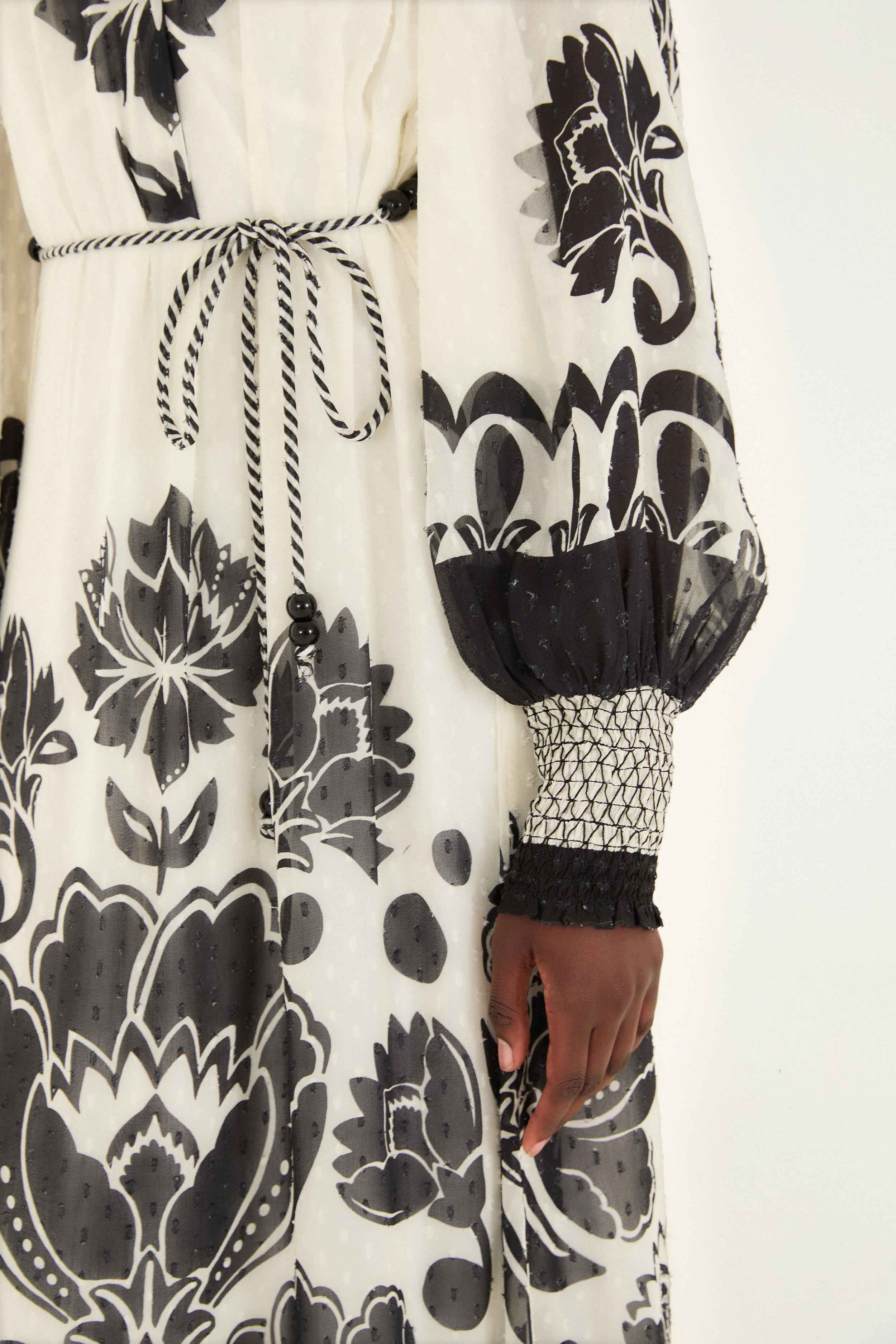 Cream Floral Arabesque Rope Belt Maxi Dress - 5