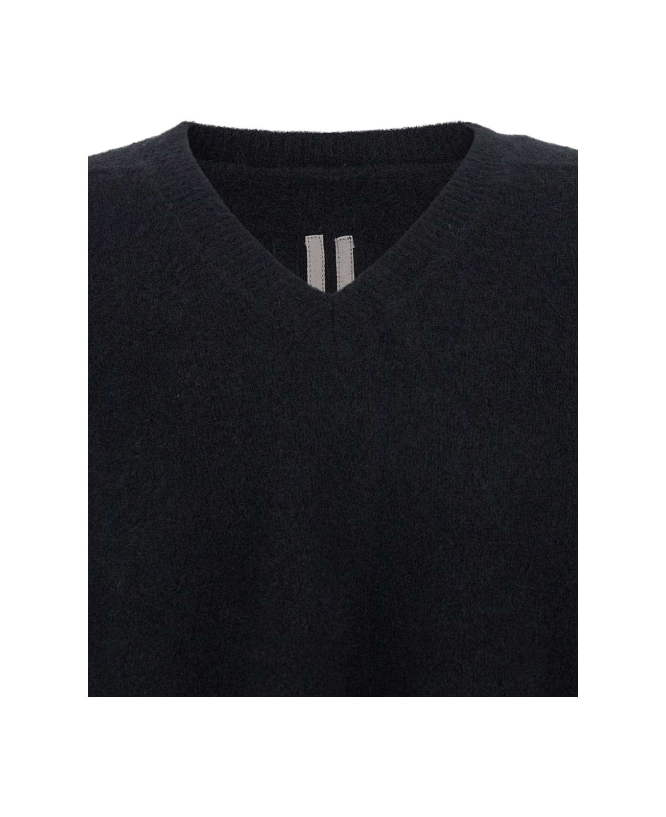 Tommy V Neck - 3