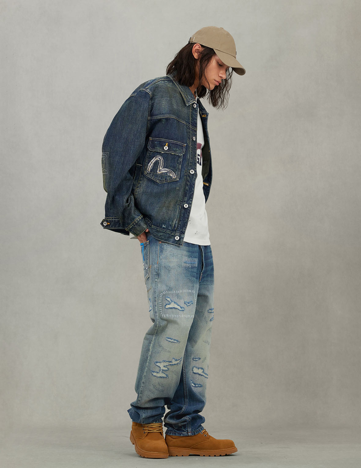 7-Pocket Design with Seagull Embroidery Washed Regular Fit Jeans #2000 - 5