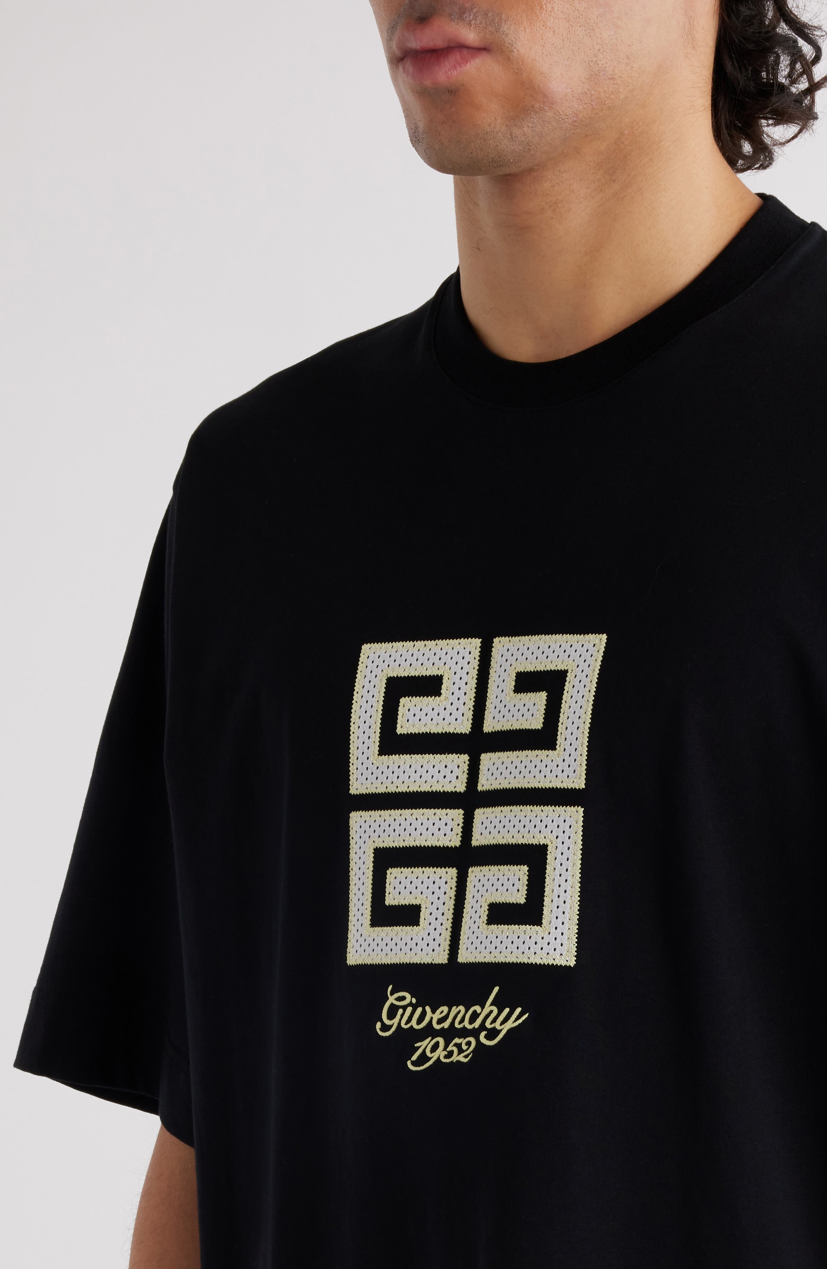 New Studio Fit Oversize Logo Graphic T-Shirt - 4