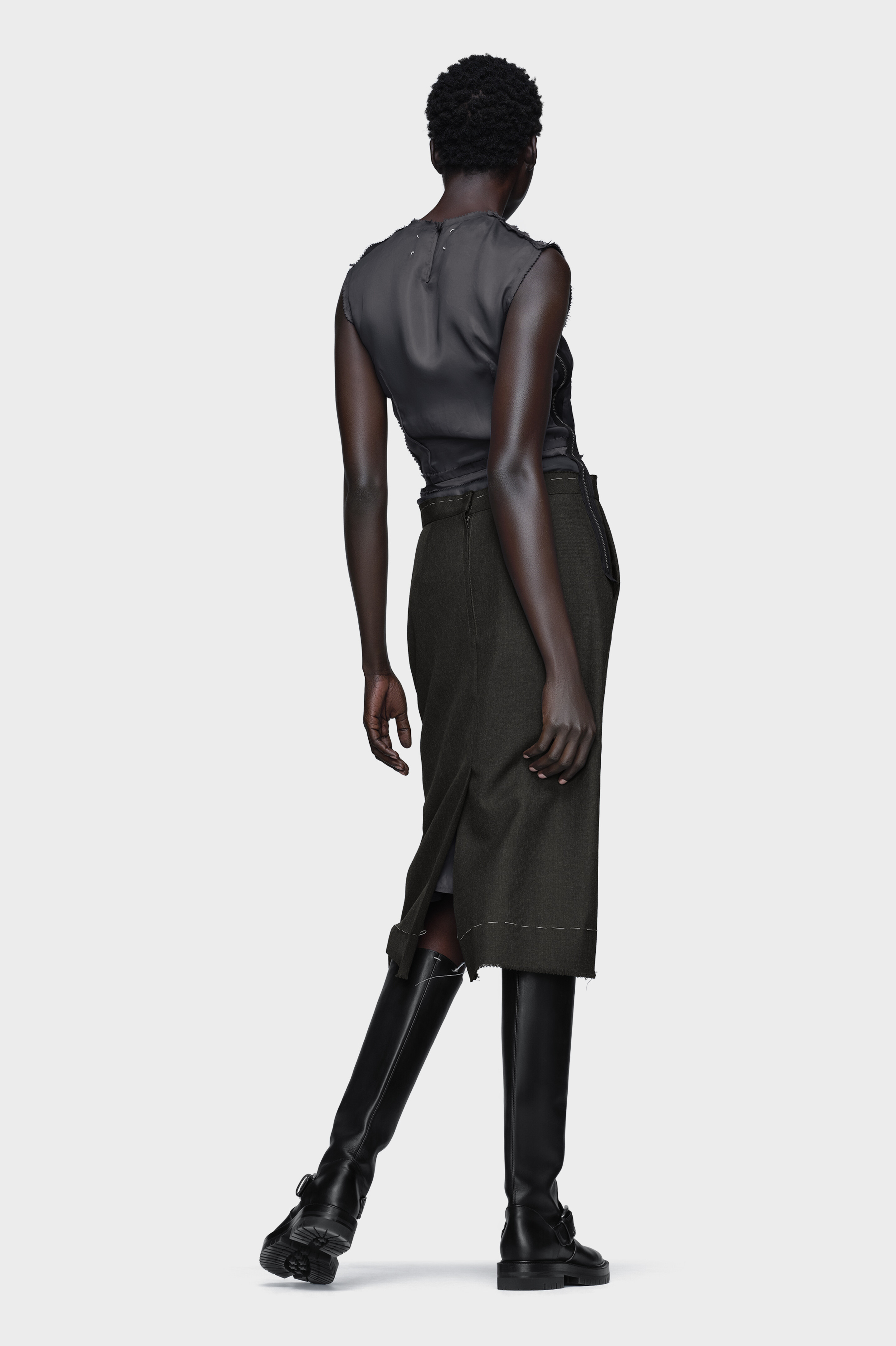Sleeveless dress - 4