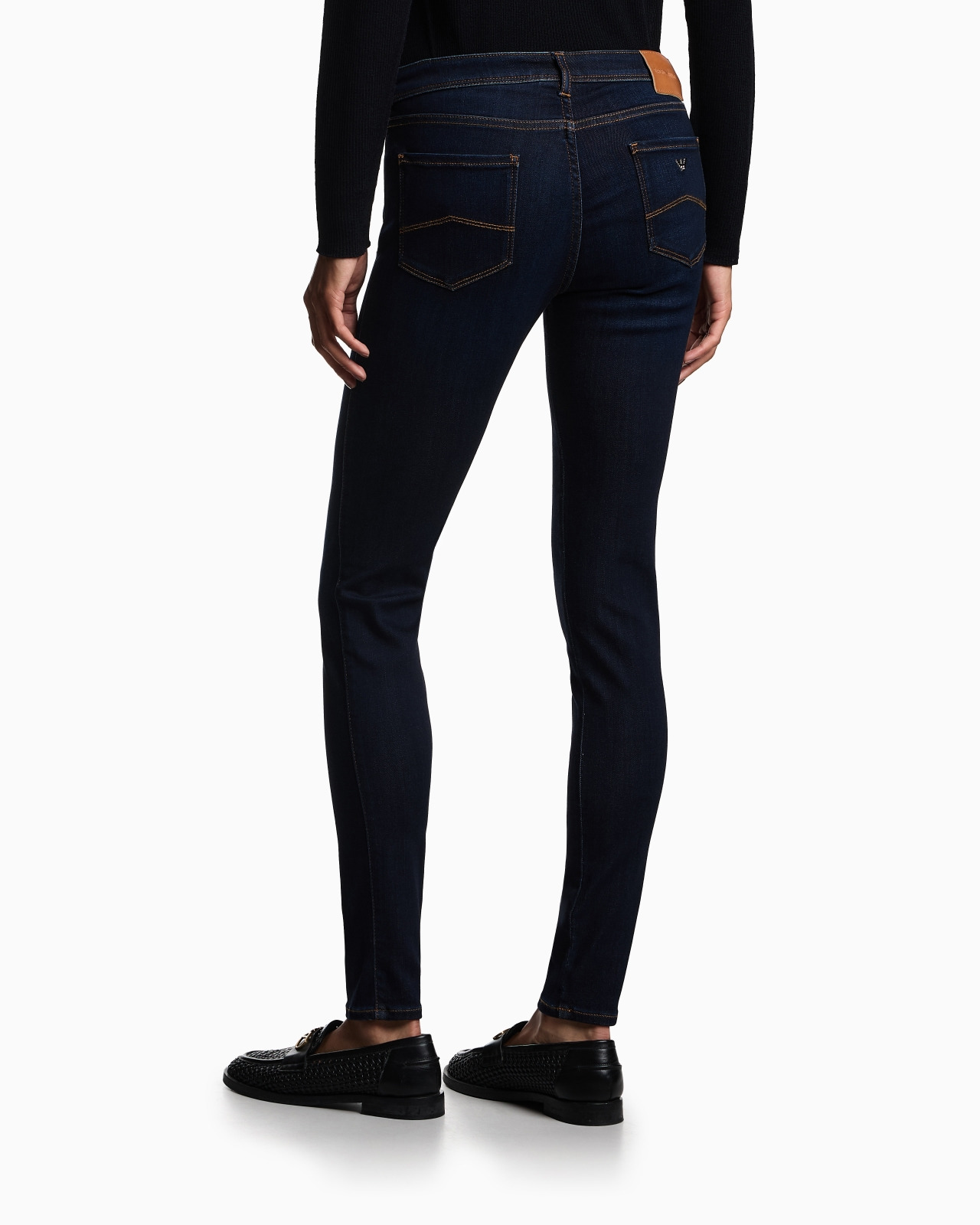 J28 Medium-waisted, super skinny-leg Lyocell denim jeans - 3