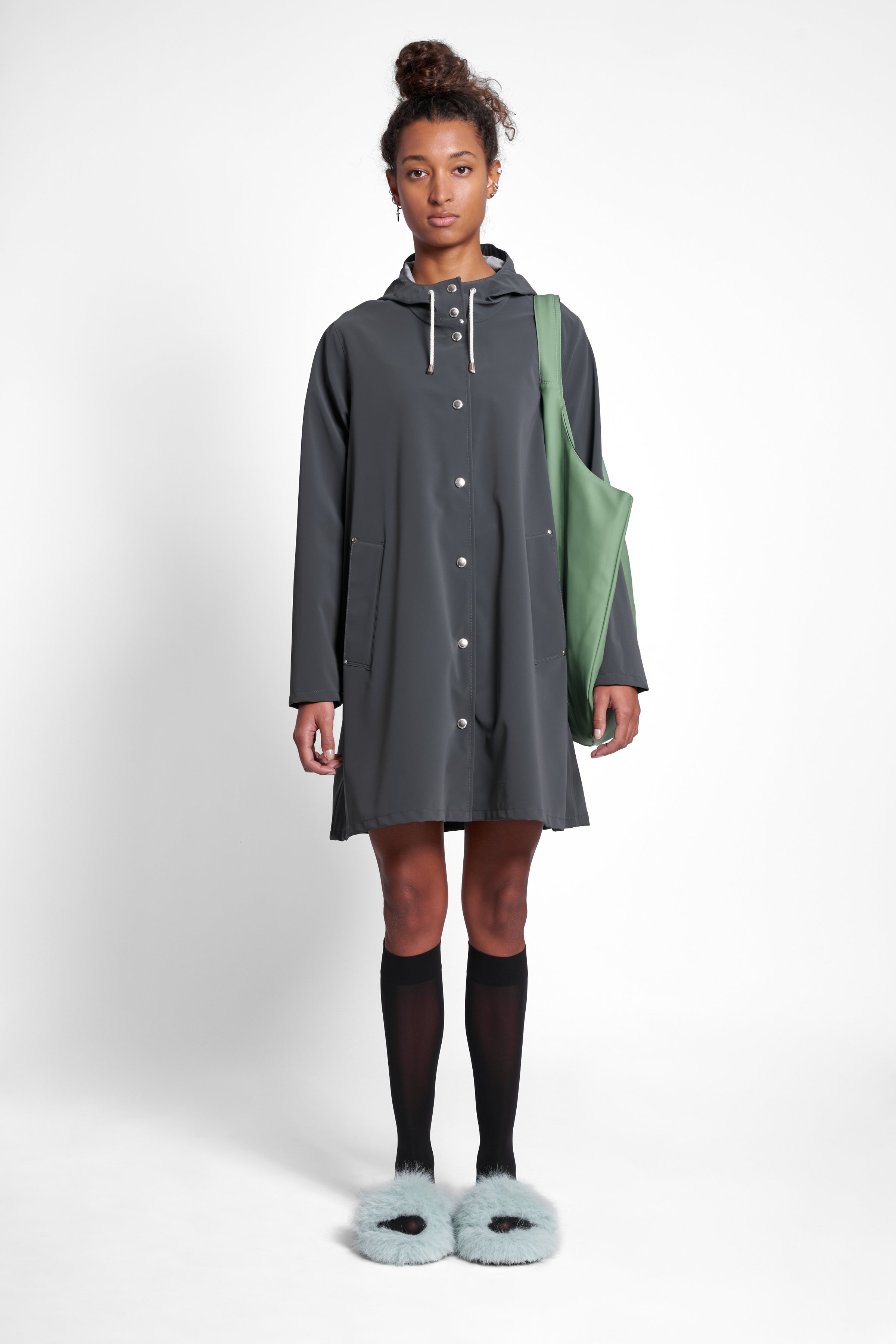 Mosebacke Lightweight Matte Raincoat Charcoal - 2