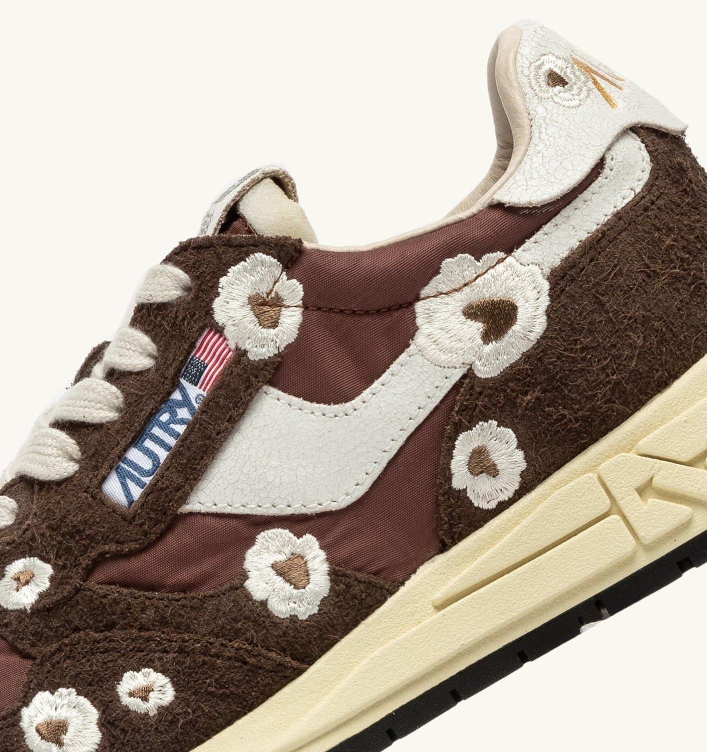 REELWIND LOW SNEAKERS IN EBONY AND WHITE EMBROIDERY - 6