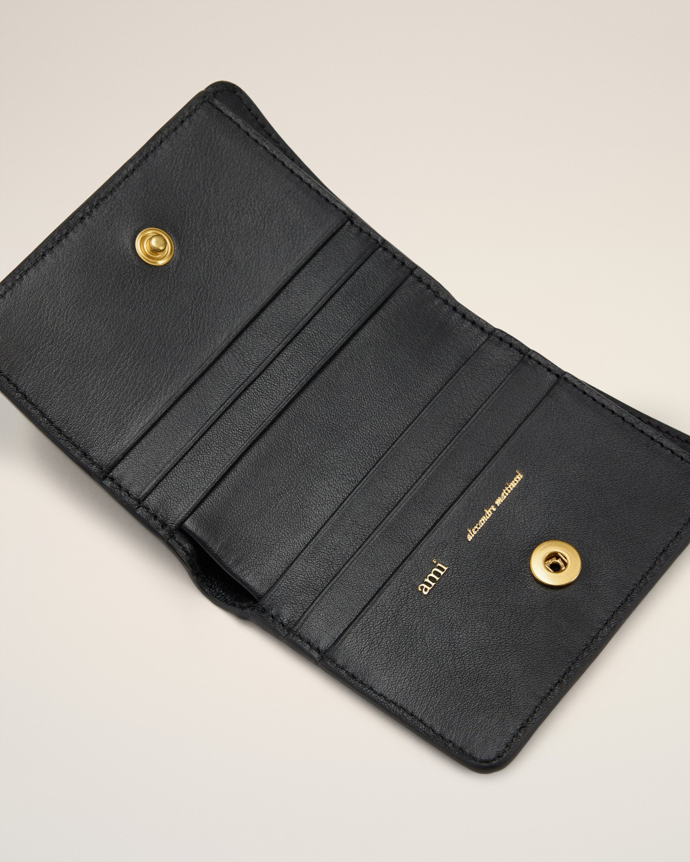 BLACK SMOOTH LEATHER CARROUSEL FOLDED WALLET - 3