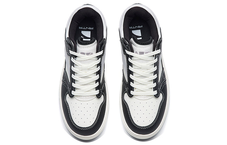 (WMNS) ANTA Street Naughty Low 'Black Grey White' 122238066-9 - 4
