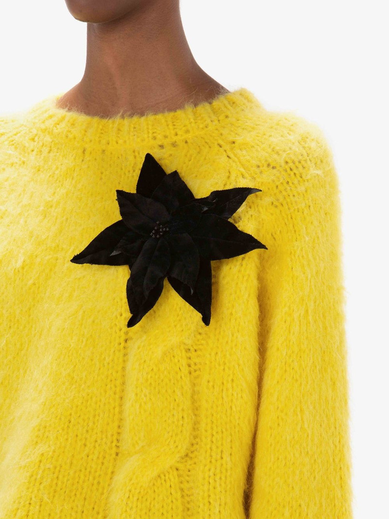 VELVET POINSETTIA BROOCH 4