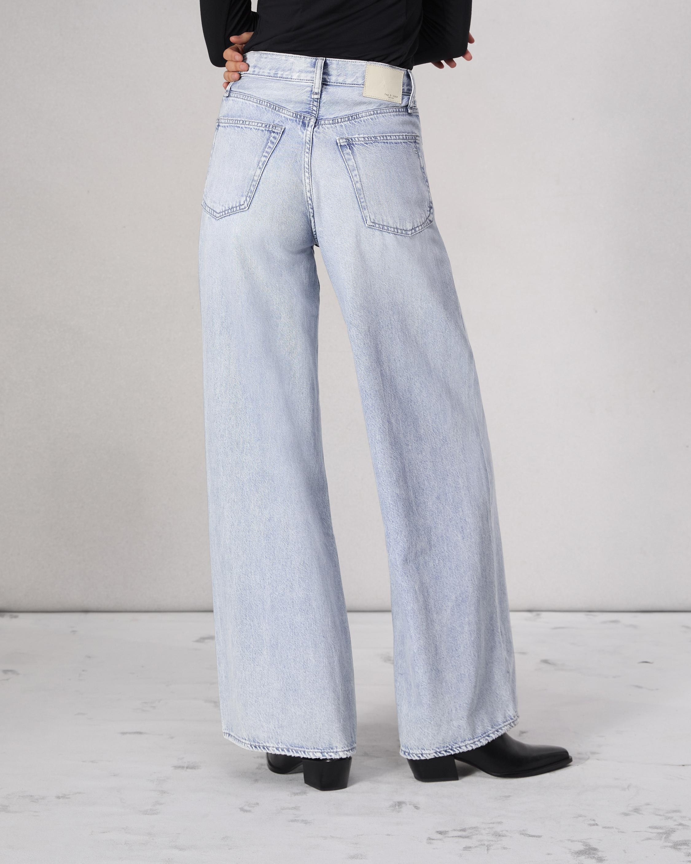 Featherweight Sofie Wide-Leg - Kierra
High-Rise Featherweight Jean - 5