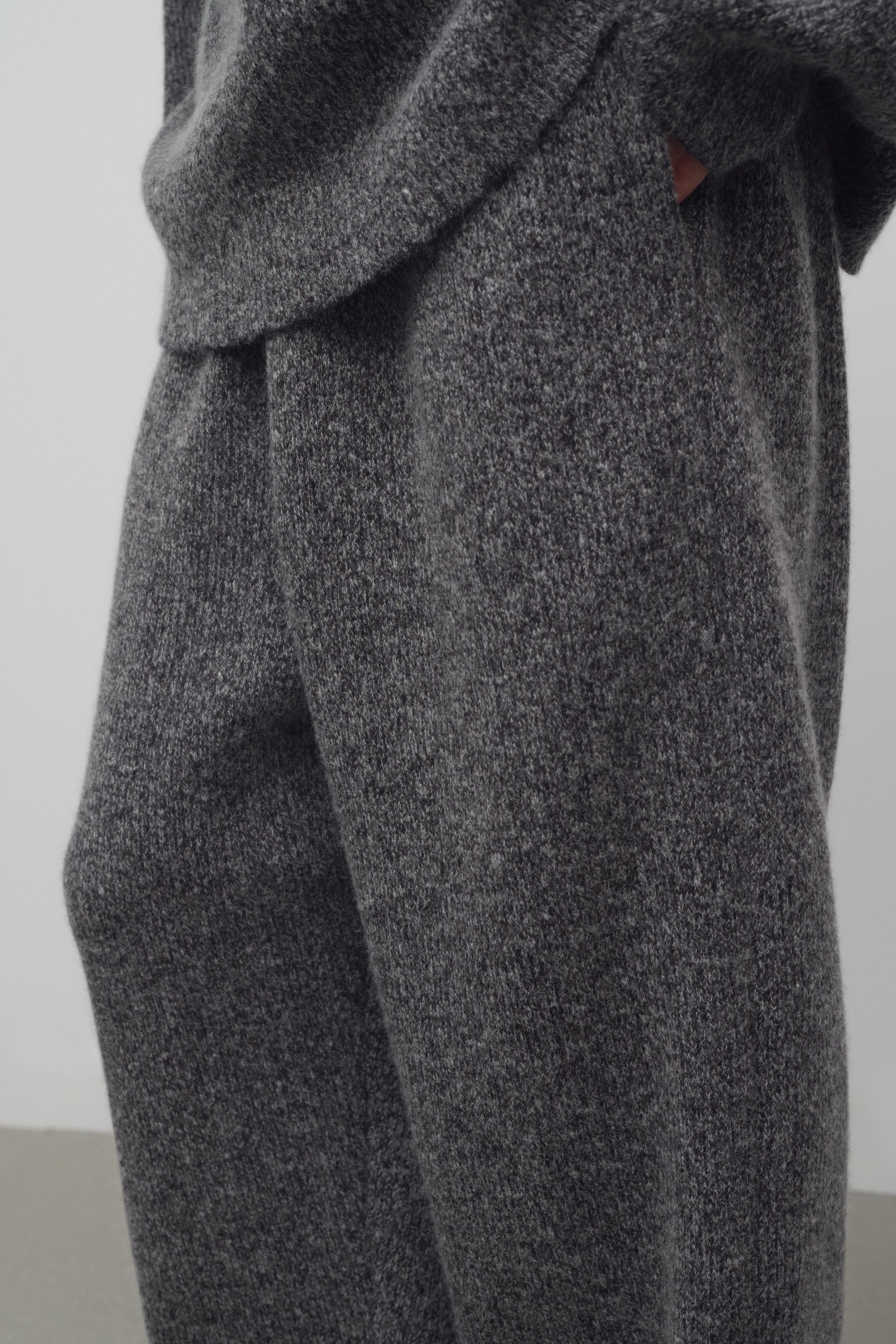 Benjiro Pant in Cashmere and Wool - 6
