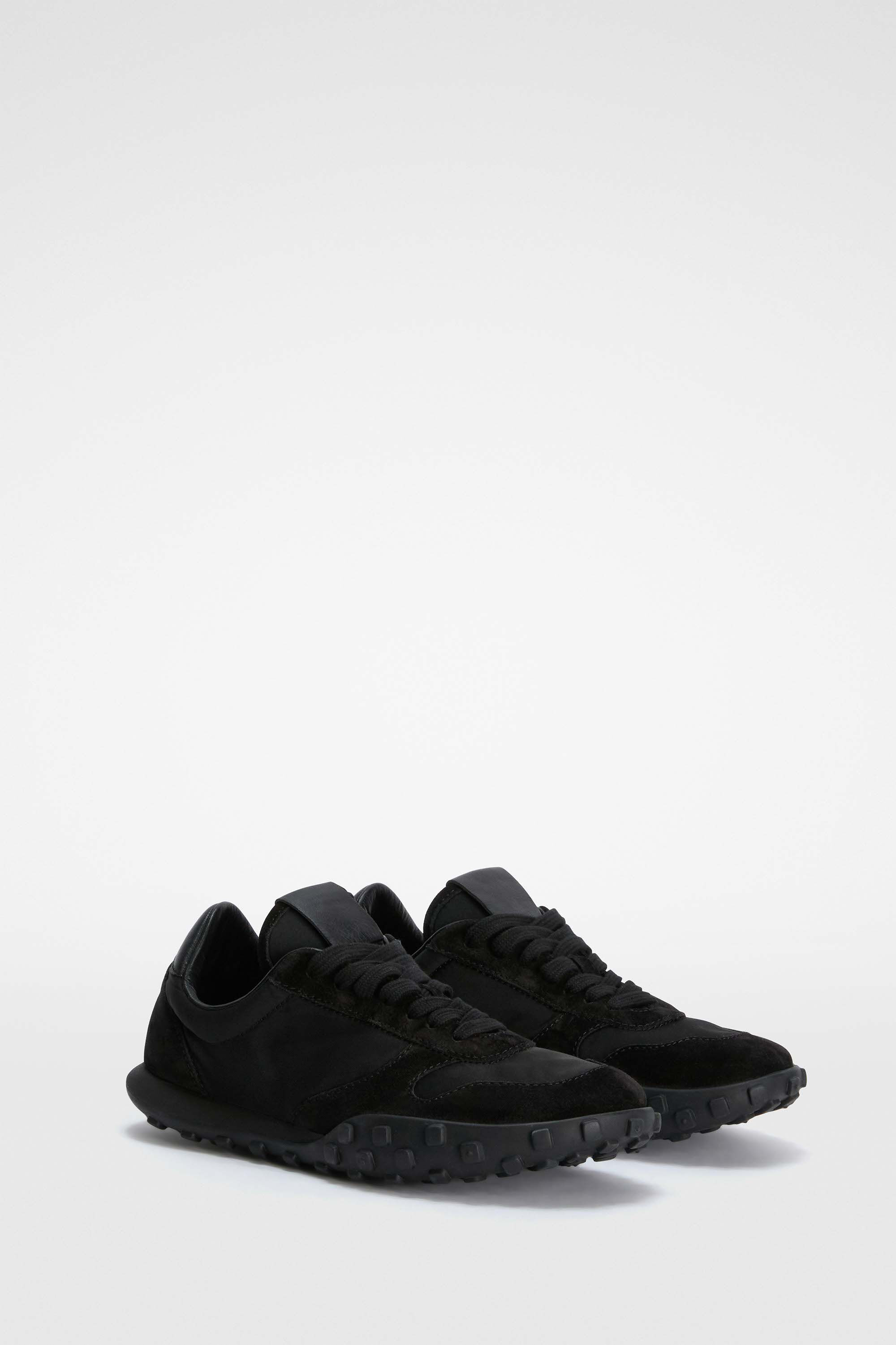 Low-Top Sneakers - 3