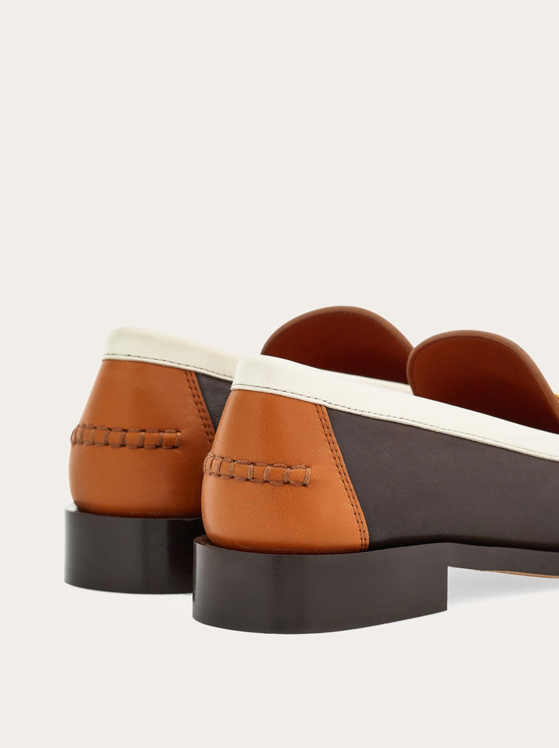 Moccasin with Gancini ornament 4