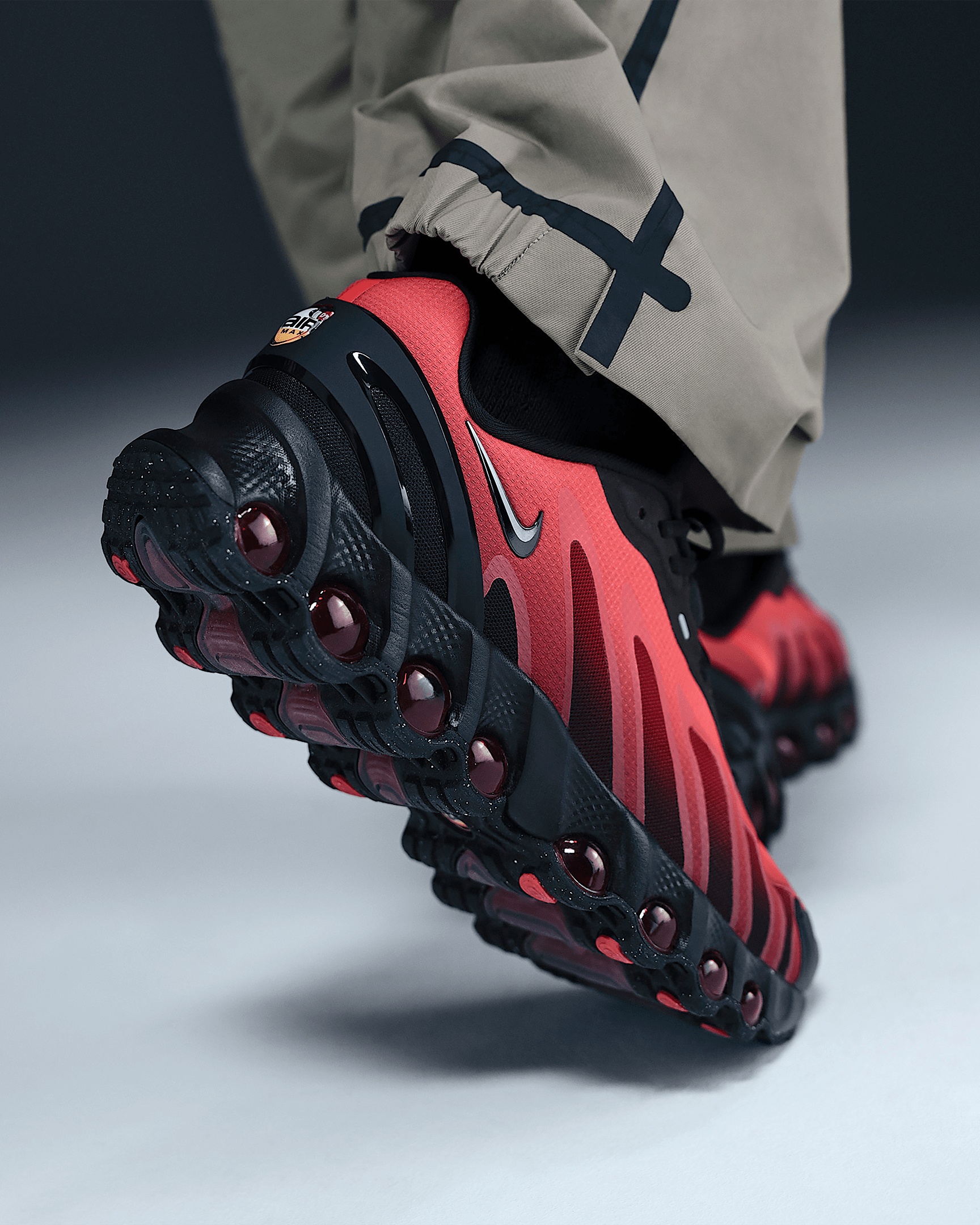 Nike Air Max Dn8 Men's Shoes - 11