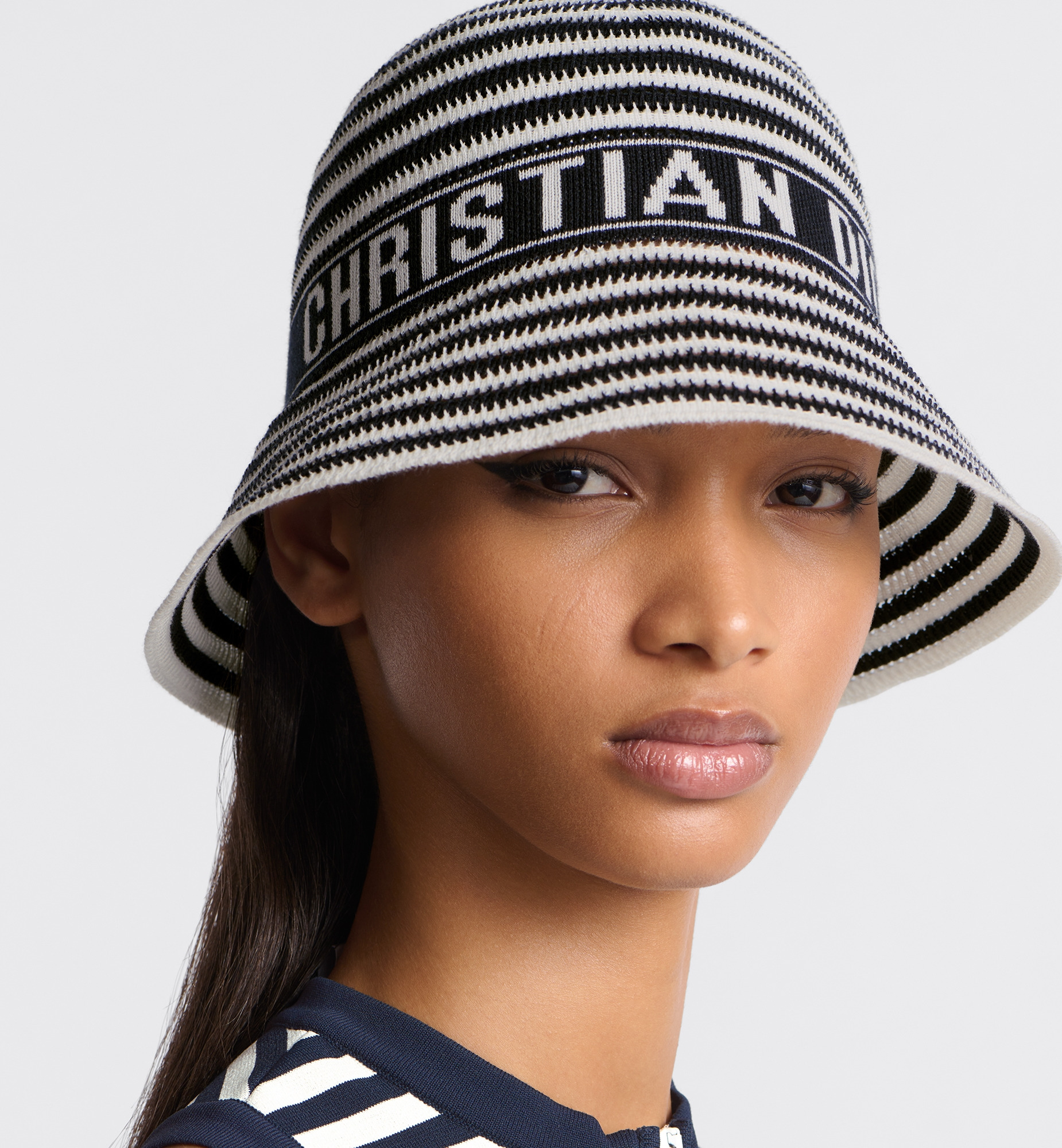 Dioriviera D-Tulipe Small Brim Cloche - 3