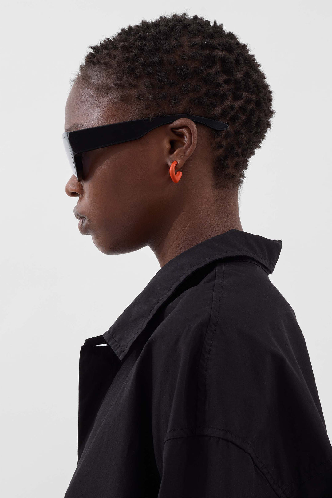 SINGLE METALLIZED EARRING / orange matte - 2