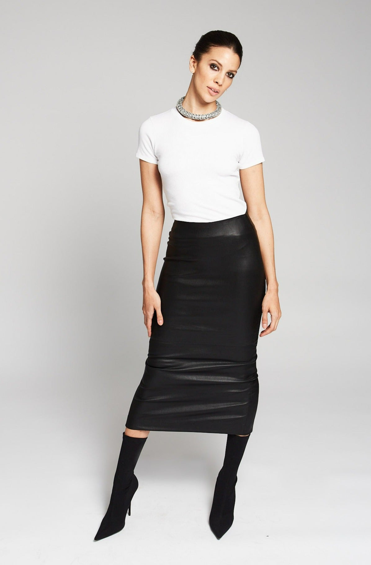 BLACK LEATHER TUBE SKIRT - 8