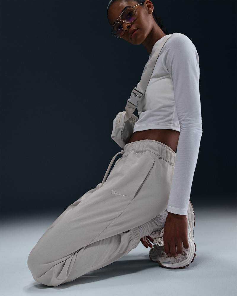Nike Sportswear Women's Easy Joggers 3