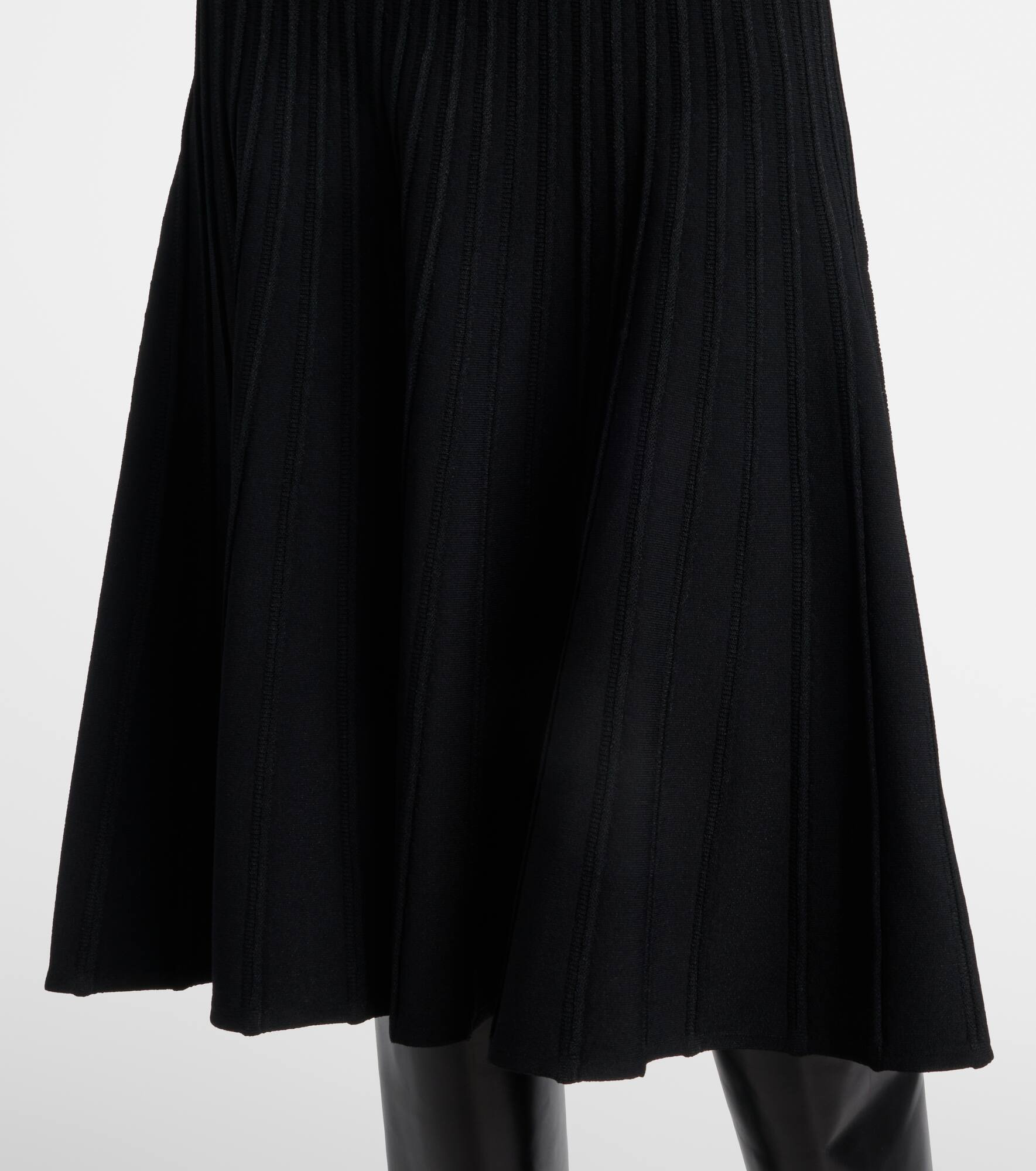 Ribbed-knit turtleneck midi dress - 5