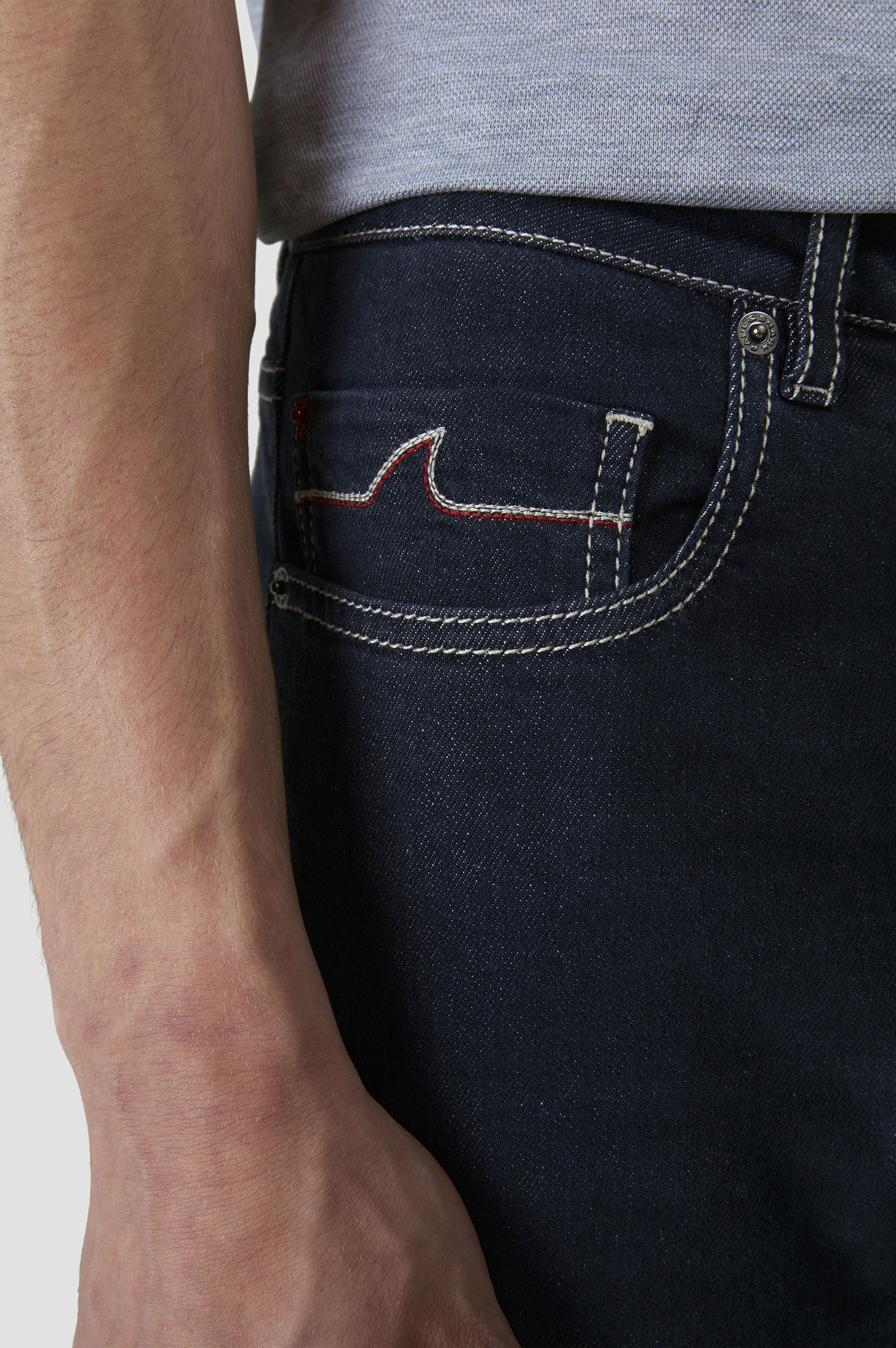 RED RIVET JEANS IN GIZA COTTON STRETCH DENIM - 6