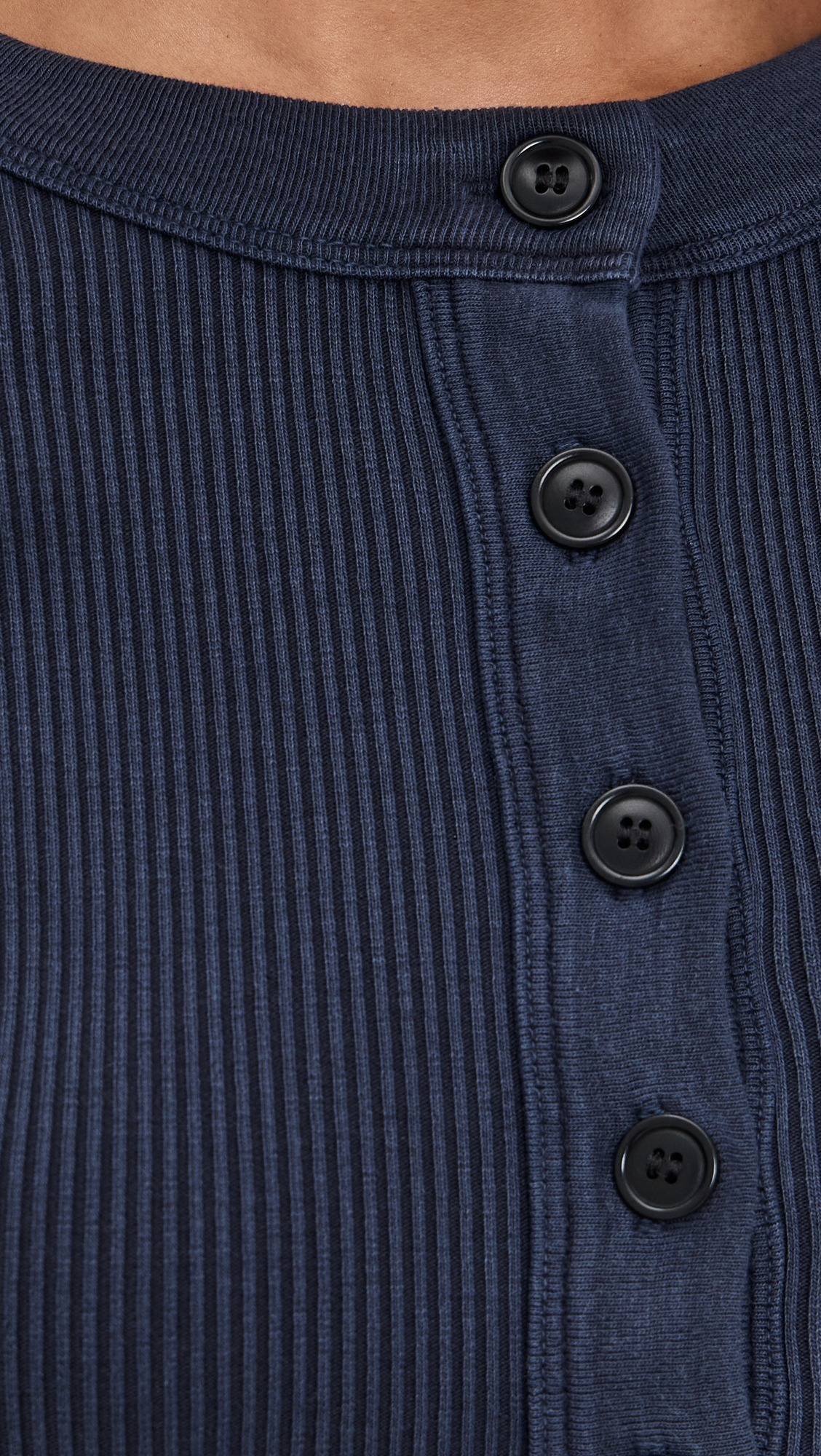 Varra Henley - 5
