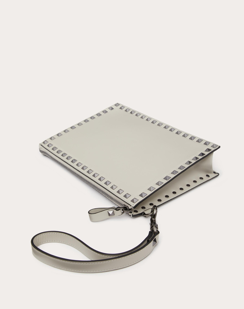 Valentino ROCKSTUD CALFSKIN POUCH outlook