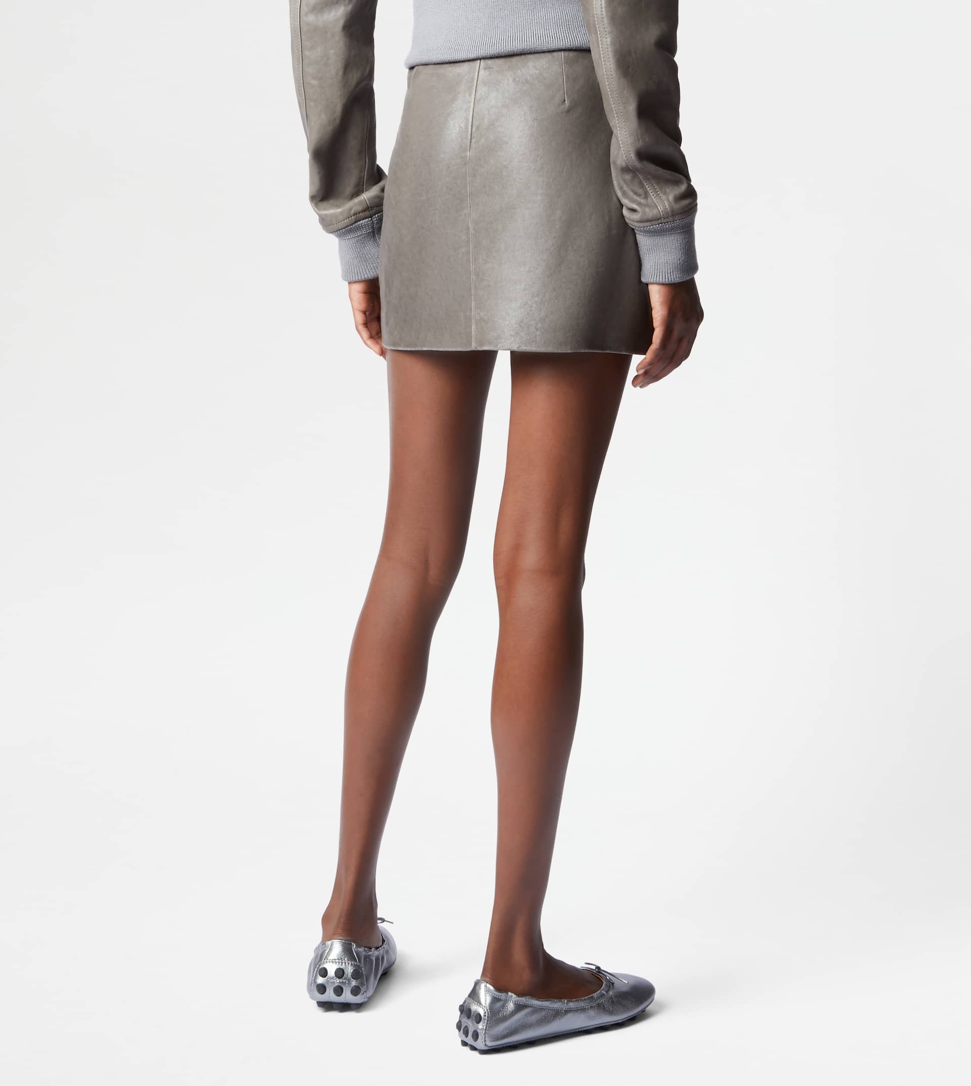 MINISKIRT IN LEATHER - GREY - 8