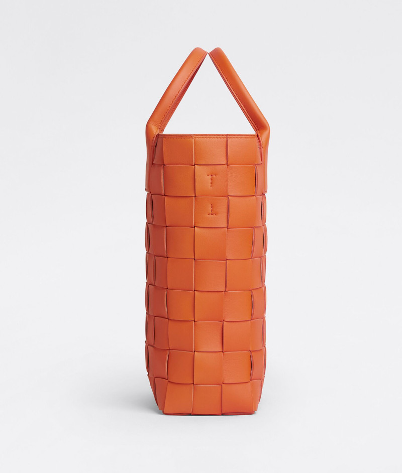 Bottega Veneta Cabat outlook