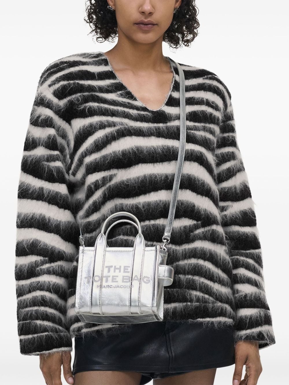 The Crossbody Metallic Tote bag - 2