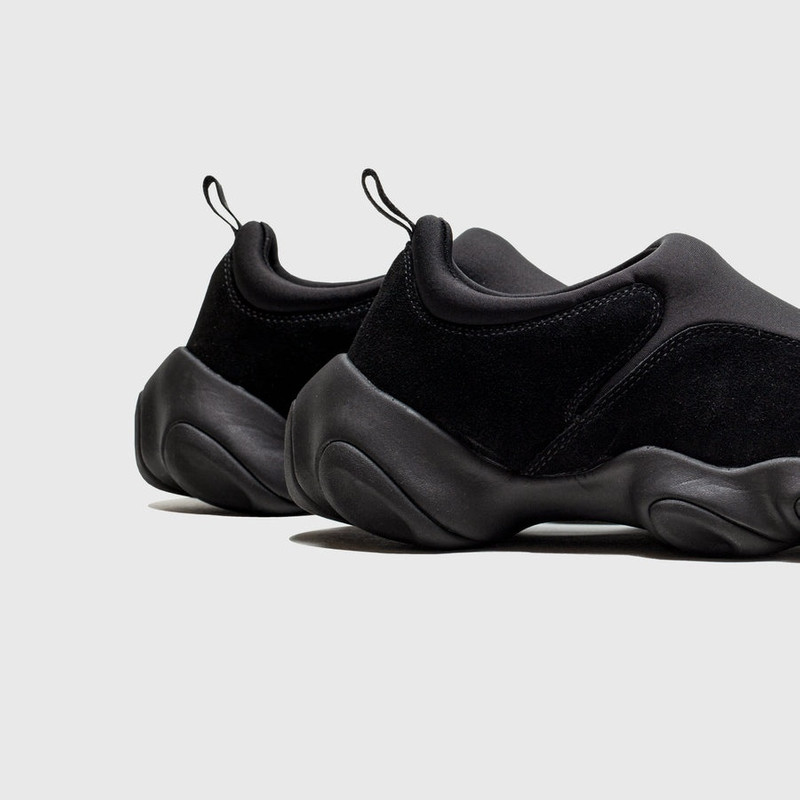 FLESH JUNYA WATANABE MAN X OAKLEY 5