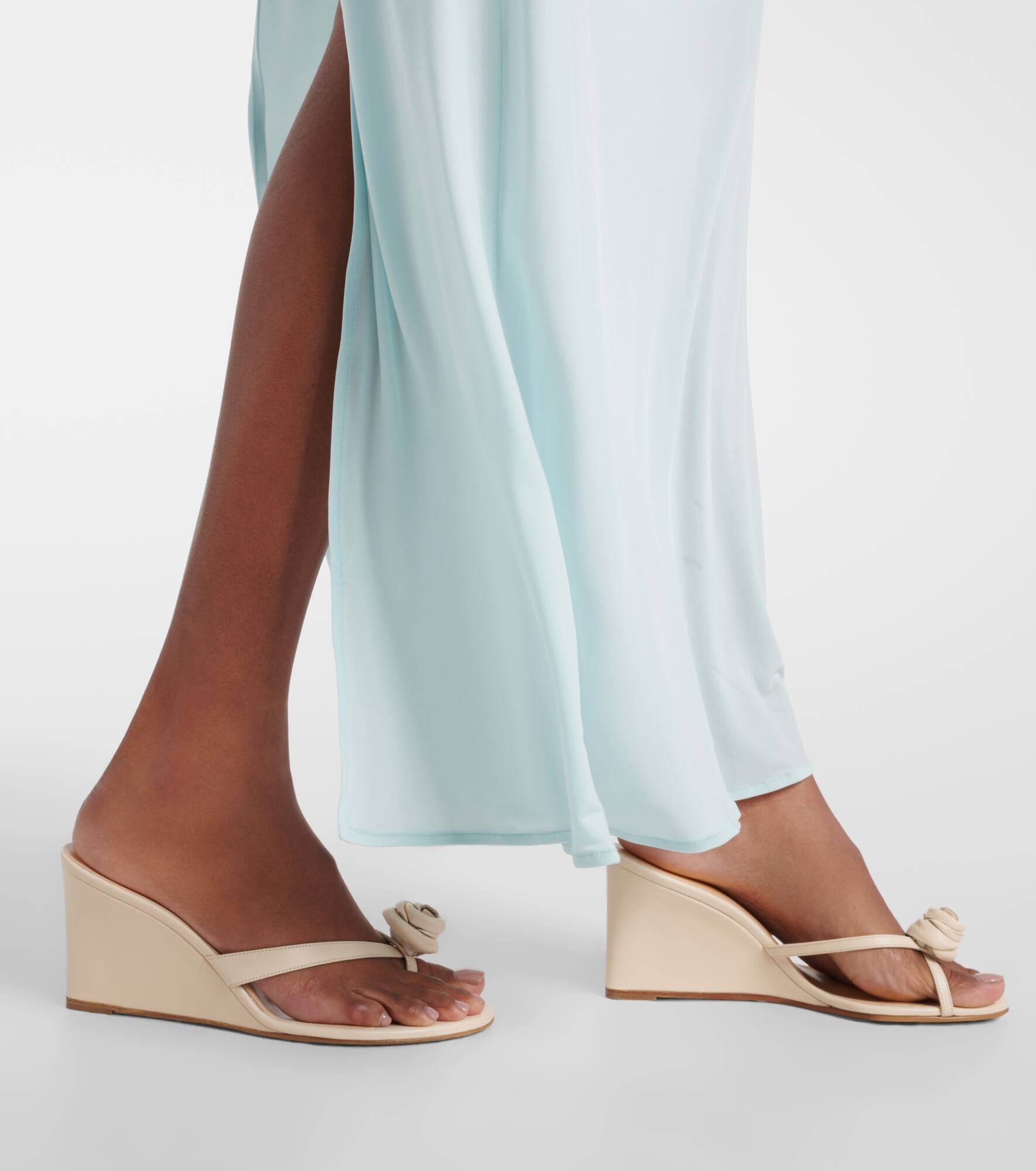 Floral-appliqué leather wedge sandals - 4