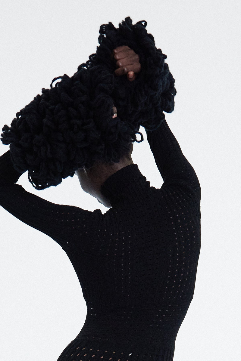 PERFORATED KNIT MAXI DRESS WITH THREADED CUFFS BLACK 9