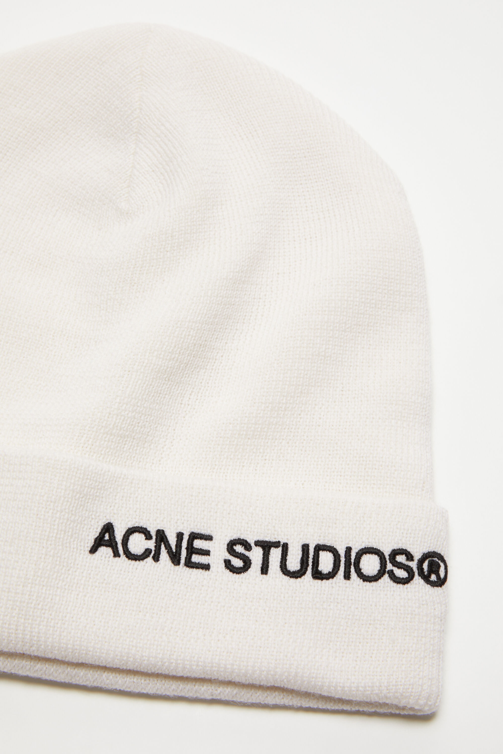 Embroidered logo beanie - Off white - 4