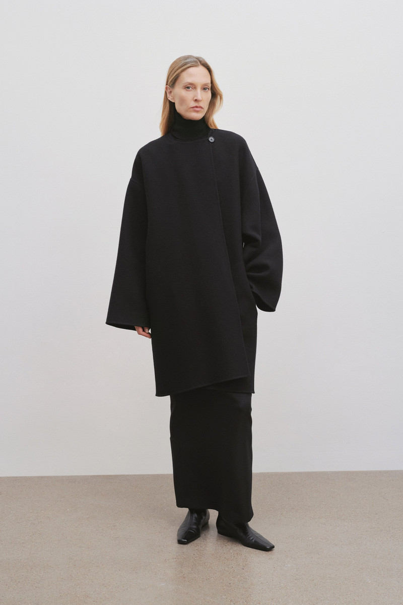 Metina Coat in Virgin Wool and Nylon 3