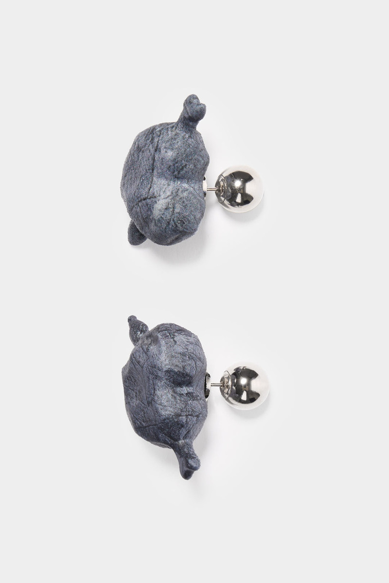 SMALL 'CUORE DI PIETRA' EARRINGS SILVER / matte grey 3