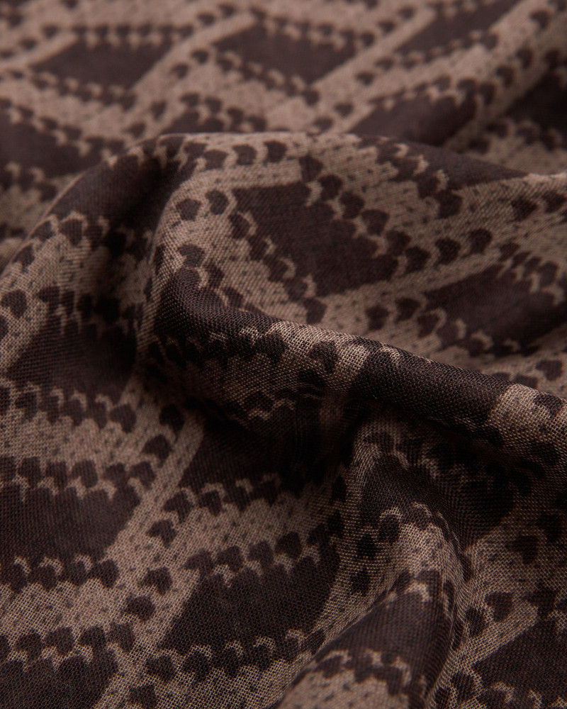 Lightweight wool scarf 4