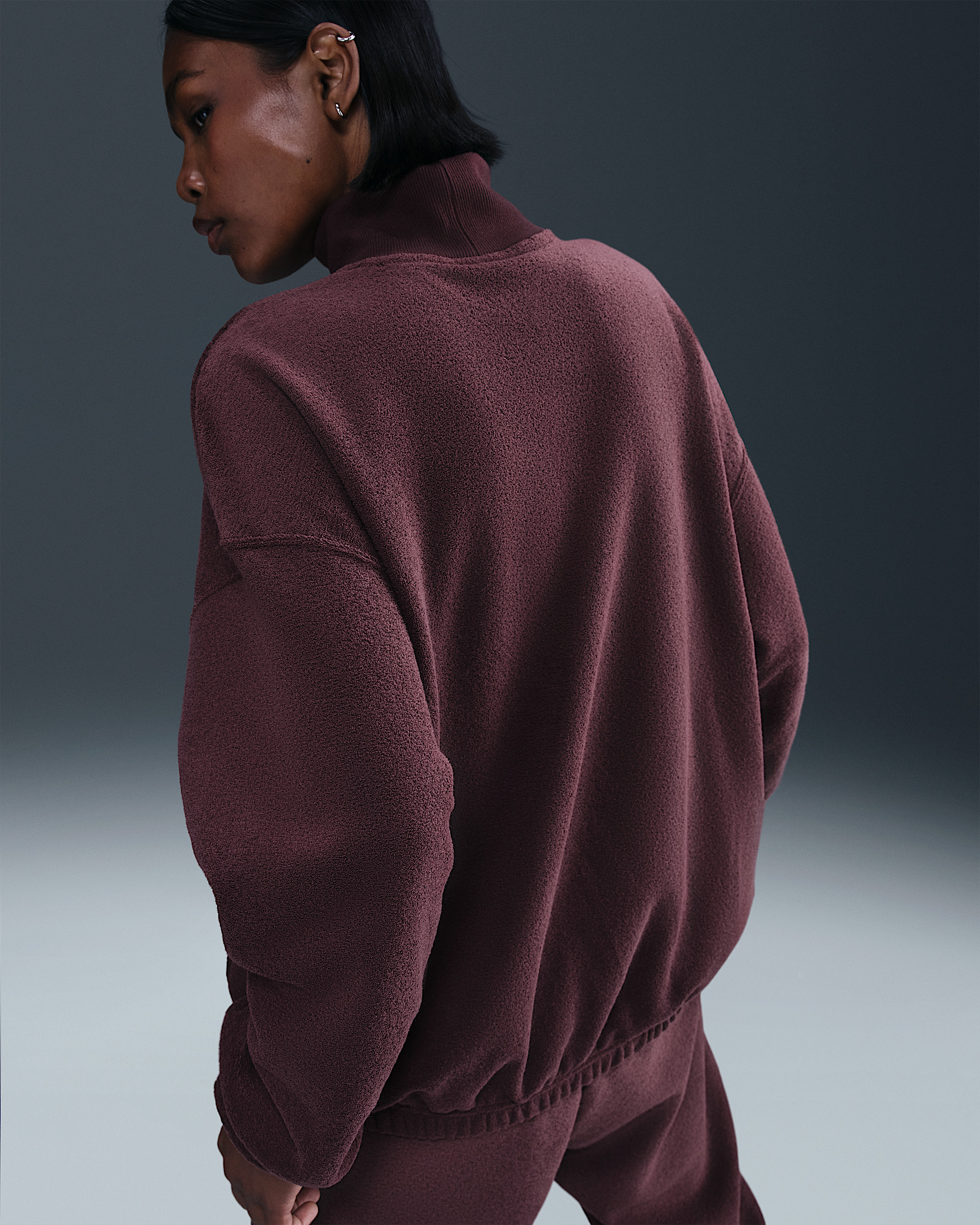 Nike Sportswear Phoenix Plush Women's Cozy Fleece Oversized Mock-Neck Top - 2