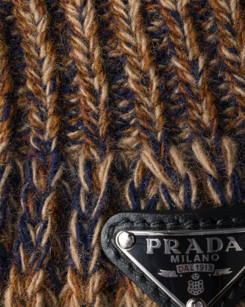 Wool and cashmere gloves 3