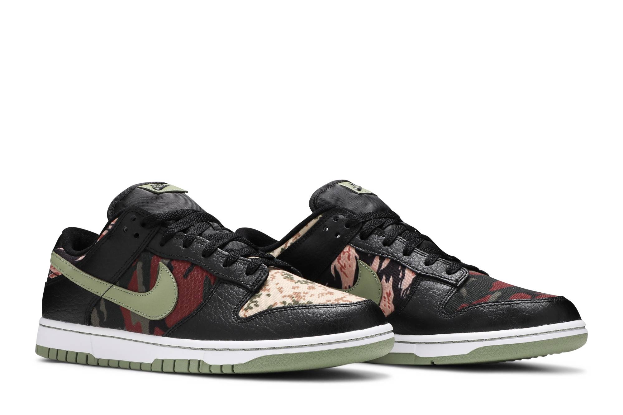 Nike Dunk Low SE 'Black Multi-Camo' | goat | REVERSIBLE