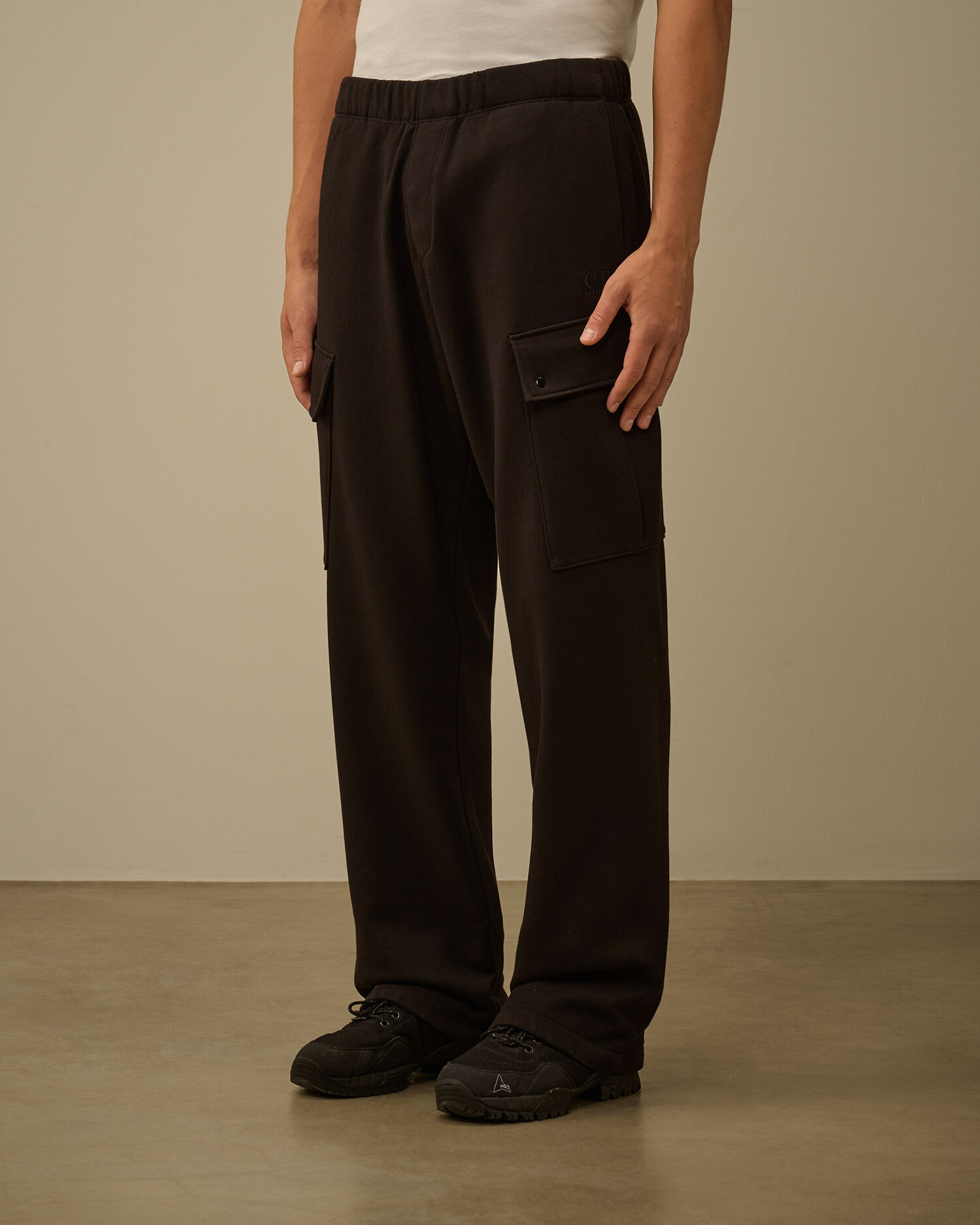 Diagonal Raised Fleece Cargo Sweatpants - 3