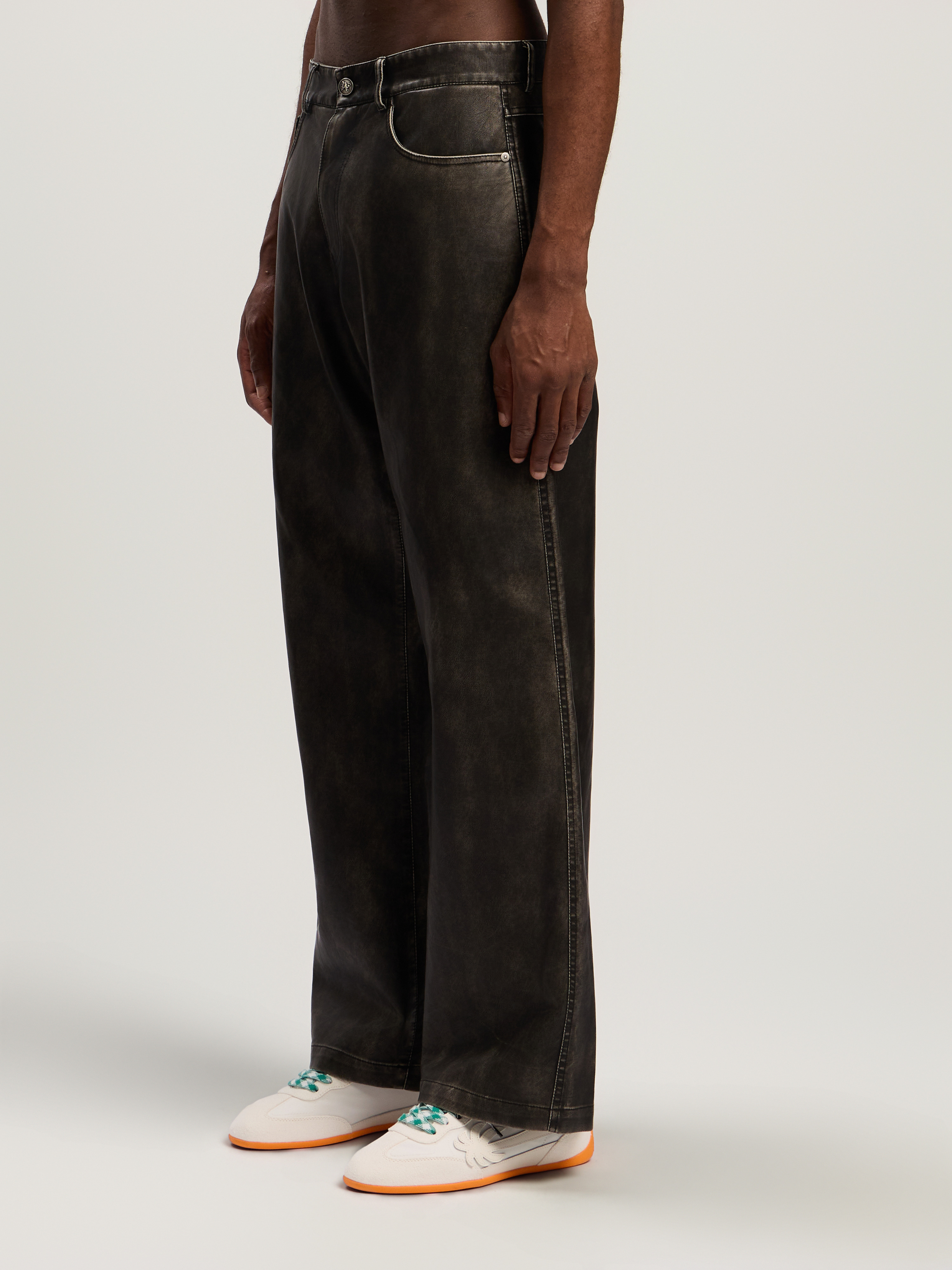 Curved Logo Coated Pants - 4