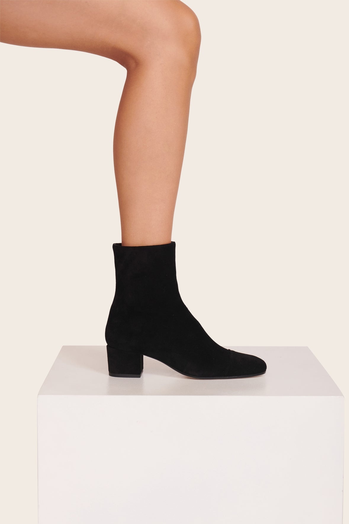 STAUD AIMEE SHORT BOOT BLACK SUEDE - 4