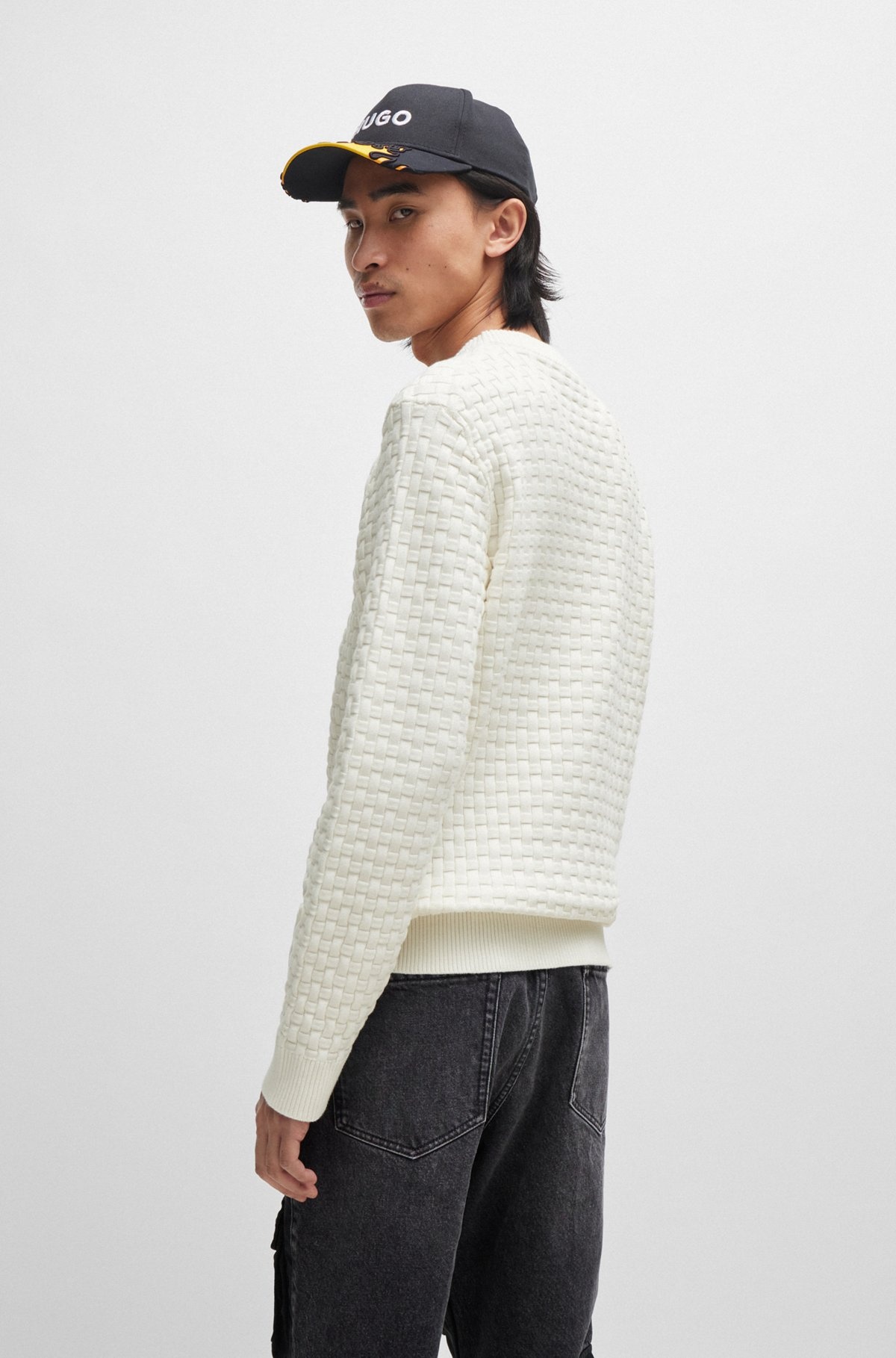 RELAXED-FIT PURE-COTTON SWEATER WITH 3D KNITTED PATTERN - 5