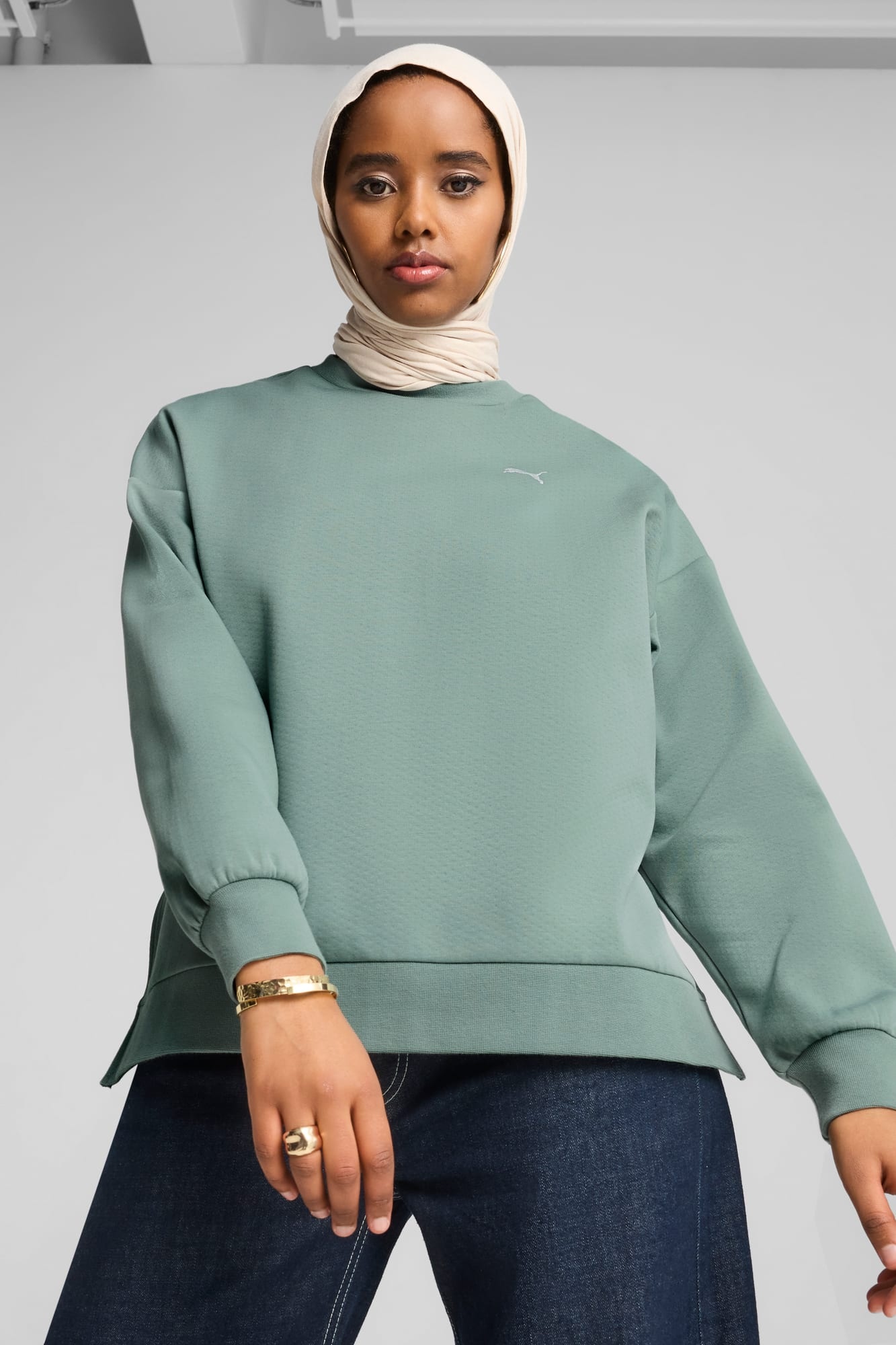 Wardrobe Essentials Women's Oversized Crew Sweatshirt - 3