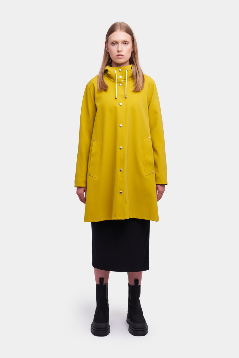 Stutterheim Mosebacke Matte Raincoat Gold outlook