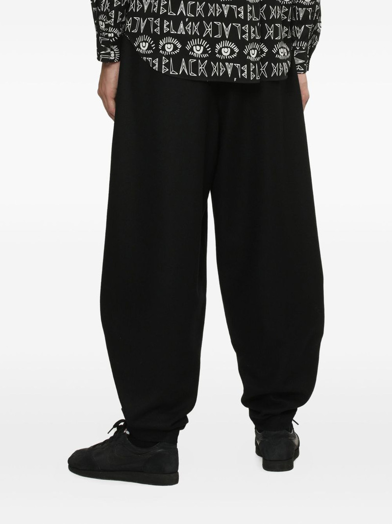 elastic-waist trousers 4