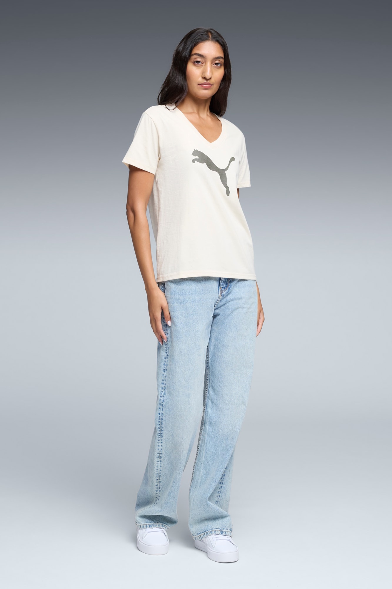 Graphic Pebble V-Neck Tee Women - 5