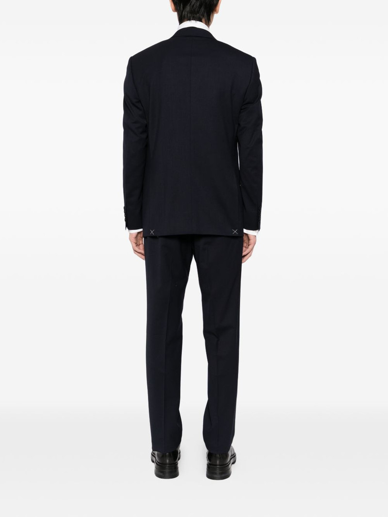 single-breasted suit 3