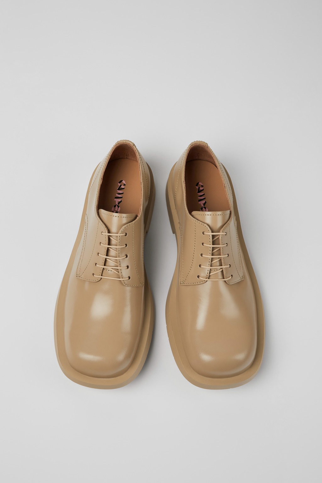 Beige leather shoes - 4