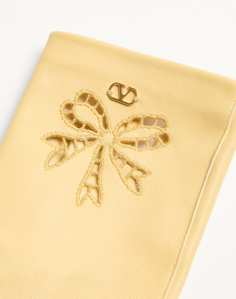 Valentino VLOGO SIGNATURE NAPPA GLOVES outlook