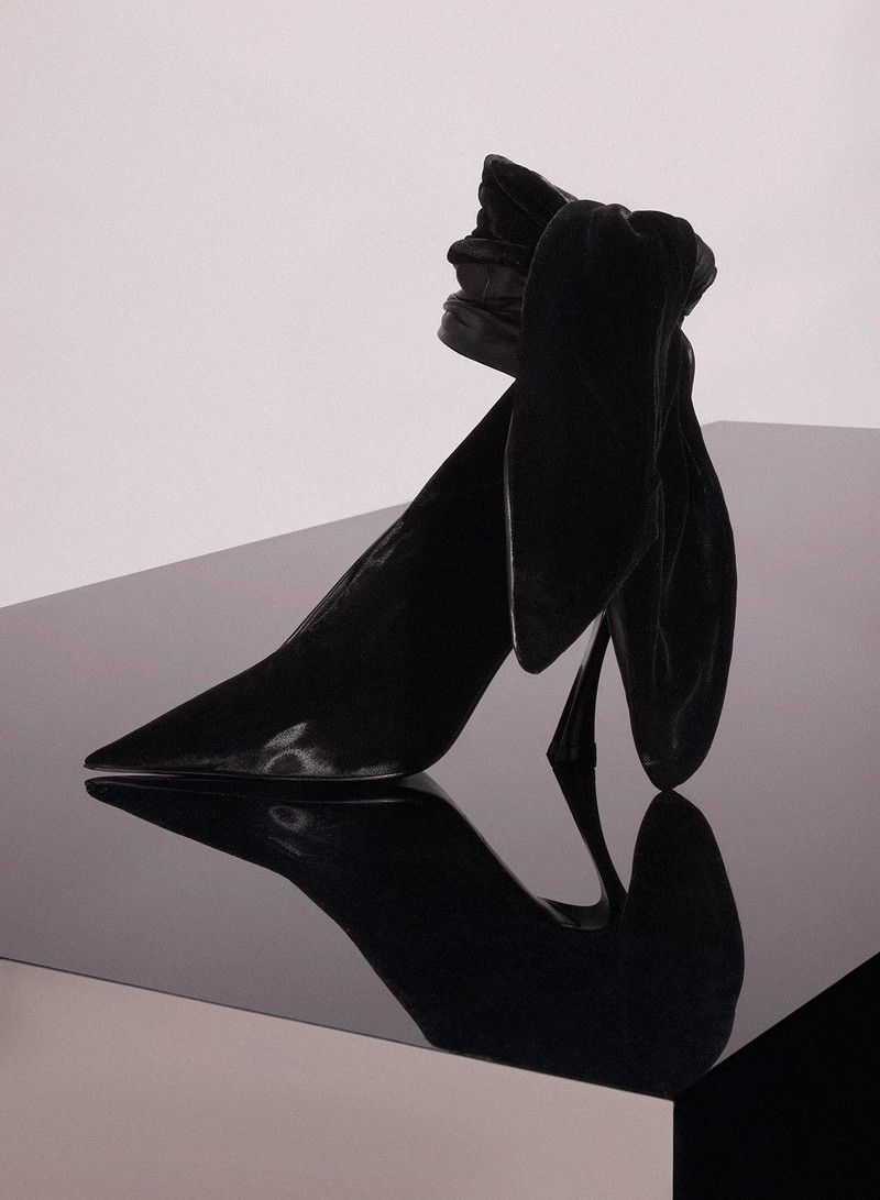MUGLER black leather knot fang 95 mules outlook