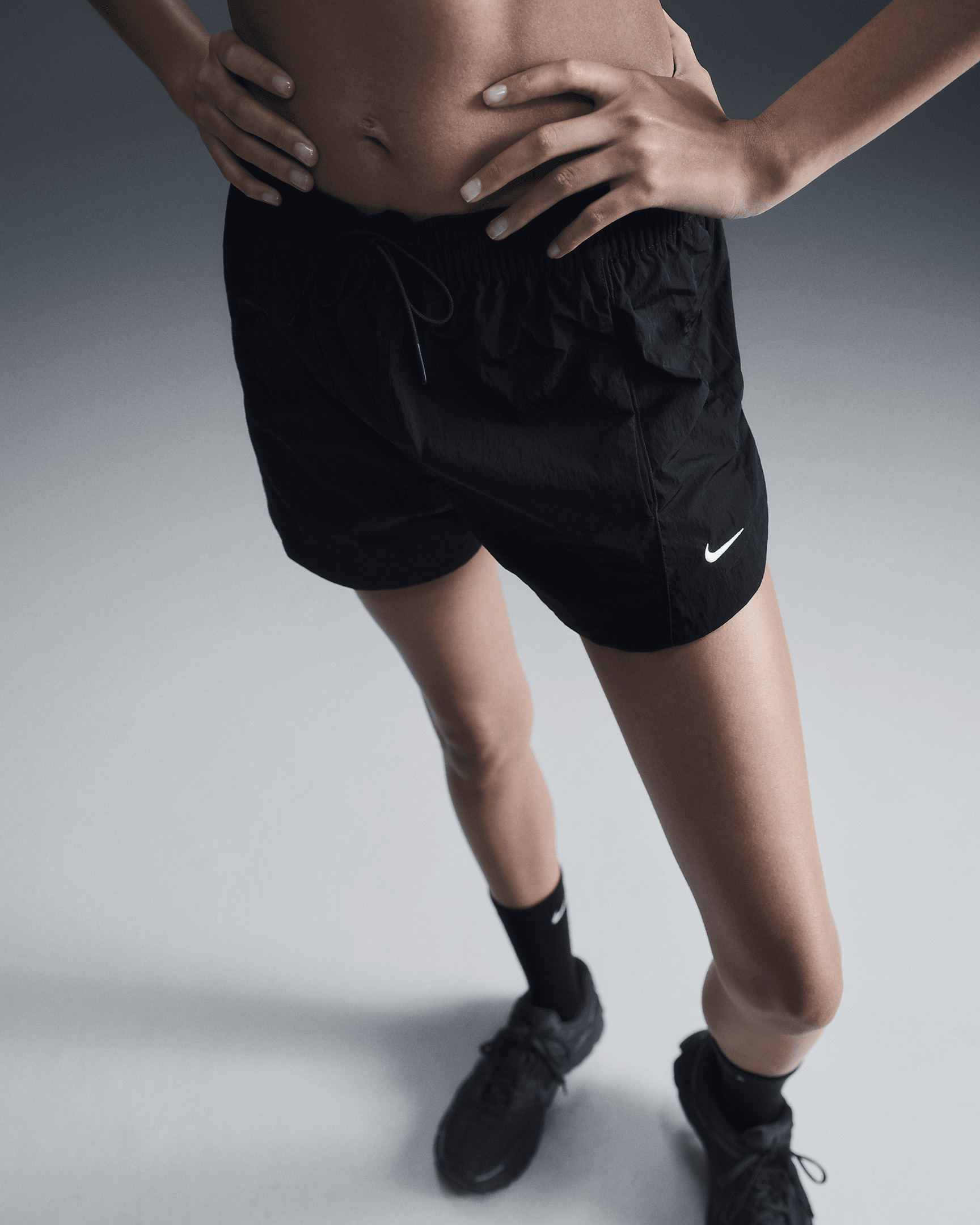 Nike Windrunner Women's Mid-Rise 2" Woven Shorts - 3